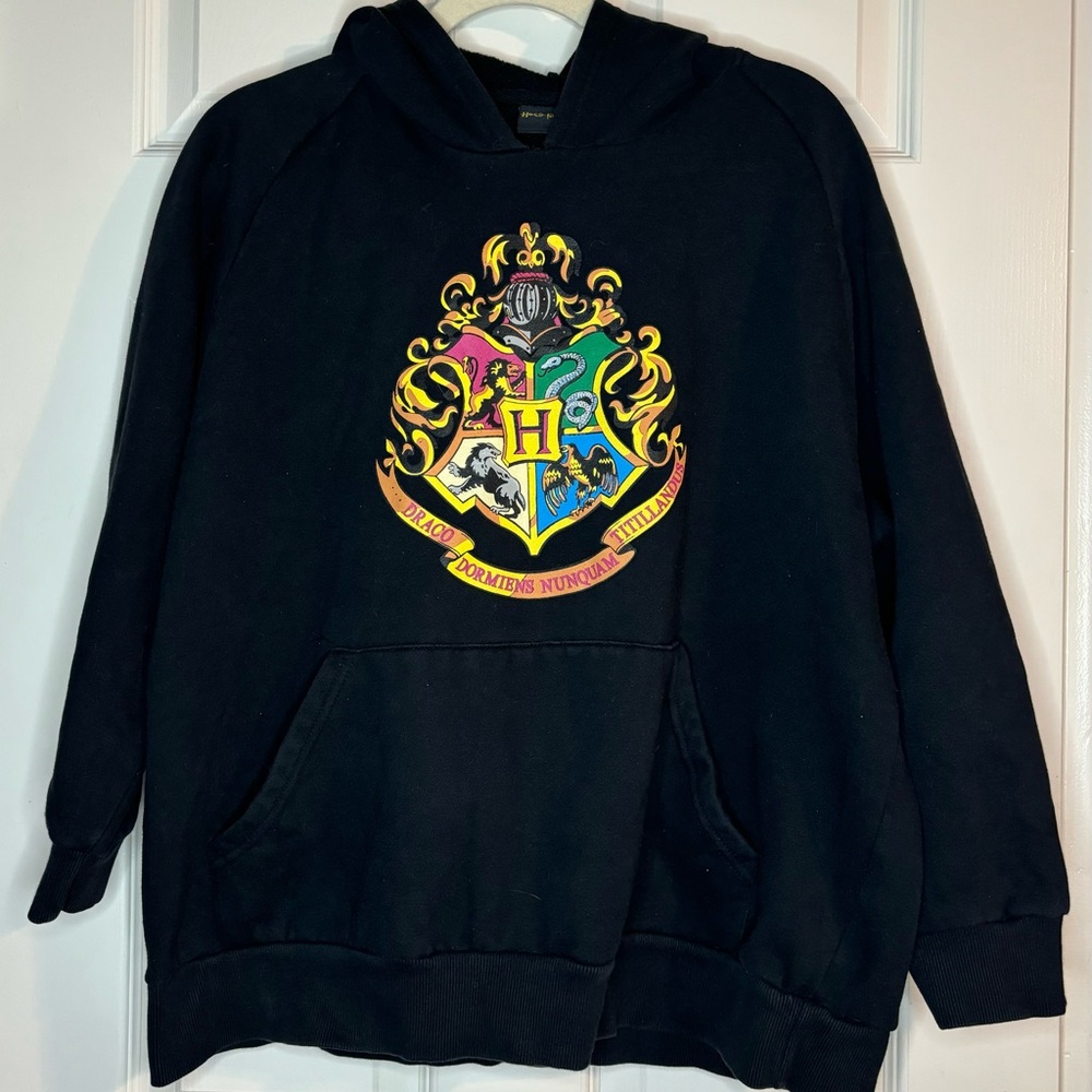 Harry Potter Hogwarts Crest Black Hooded Sweatshirt Size XL